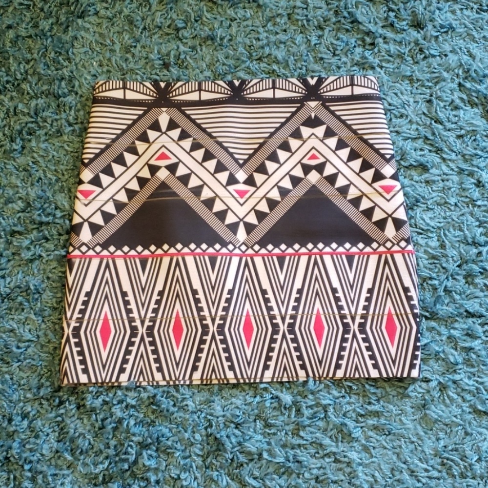 💋 Sexy 💋 Black White Geometric Print Mini Skirt